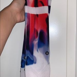 STANCE SOCKS NEVER WORN but i cut off the tag :((